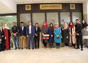 Foreign students visit school of medicine